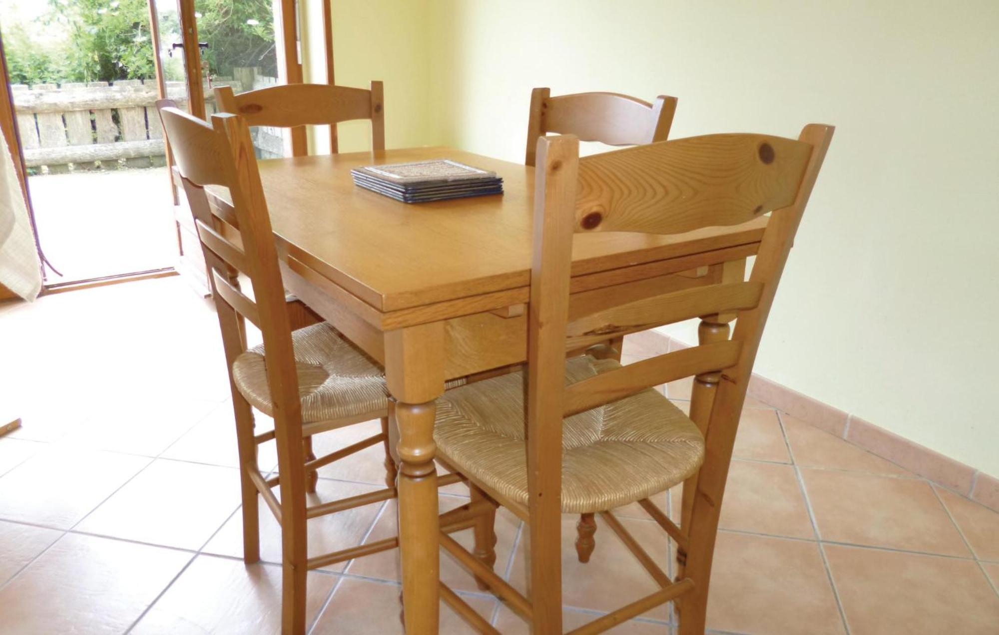 3 Bedroom Cozy Home In Brucheville Carentan-les-Marais Esterno foto